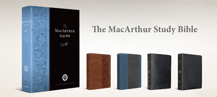 Bibles<strong>The MacArthur Study Bible</strong>