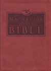 The MacArthur Daily Bible (LeatherSoft)